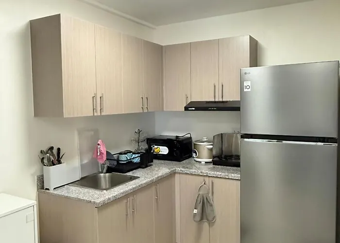 2bedroom Wbalcony Near Moa