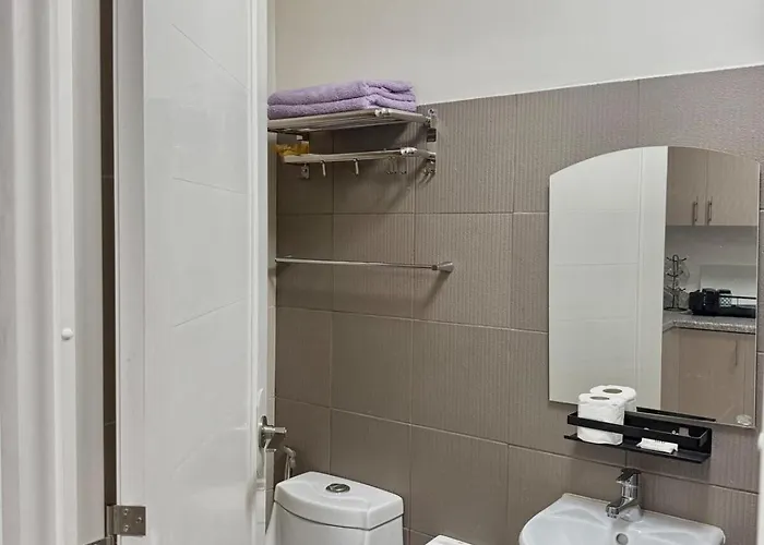 Apartment 2bedroom Wbalcony Near Moa